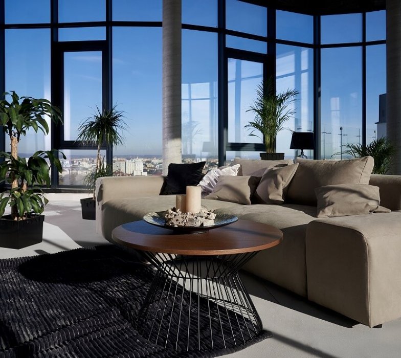 modern-spacious-room-with-large-panoramic-window (1)